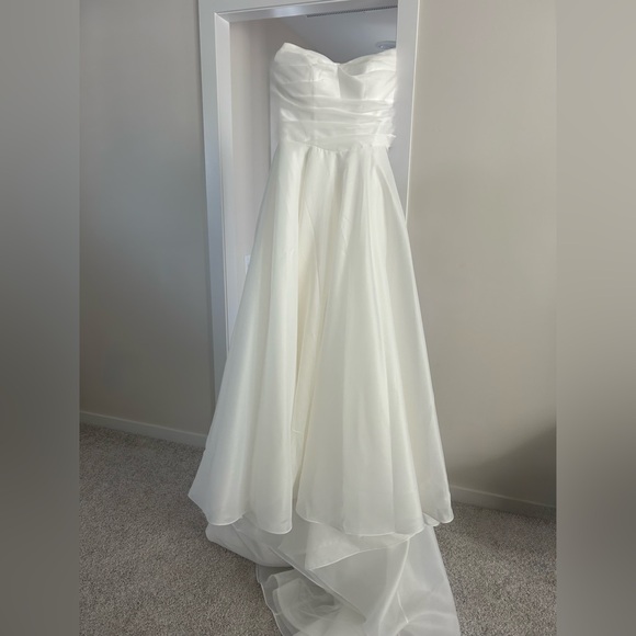 NEW NWT Essence of Australia White Strapless Full Bridal Wedding Gown Dress 8 - Picture 6 of 8